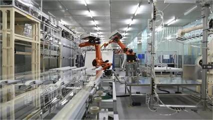 彩虹“G7.5 TFT-LCD基板玻璃關(guān)鍵工藝技術(shù)研發(fā)及產(chǎn)業(yè)化”項(xiàng)目通過成果鑒定，推動(dòng)國(guó)產(chǎn)顯示技術(shù)突破